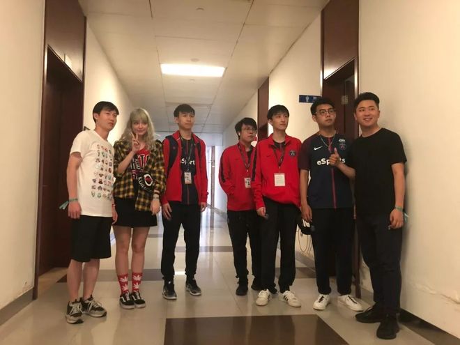 配合AI驱